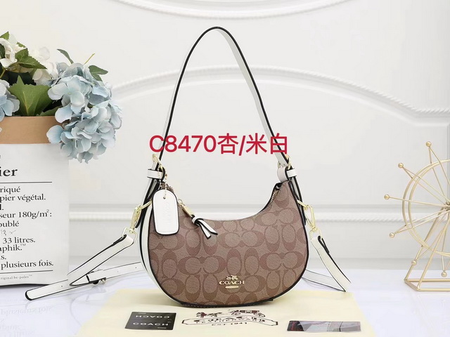 C0ACH Handbags 065